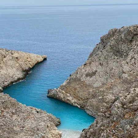 New 1.5km From The Center Of Chania アパート ハニア